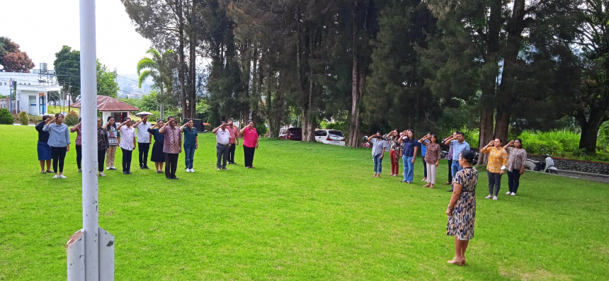 Apel Pagi Sekretariat DPRD Kabupaten Toba | Jumat, 27 Oktober 2023