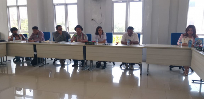 Rapat Dengar Pendapat Komisi B DPRD Kabupaten Toba | Rabu, 18 Oktober 2023 Rapat Dengar Pendapat Komisi B DPRD Kabupaten Toba | Rabu, 18 Oktober 2023