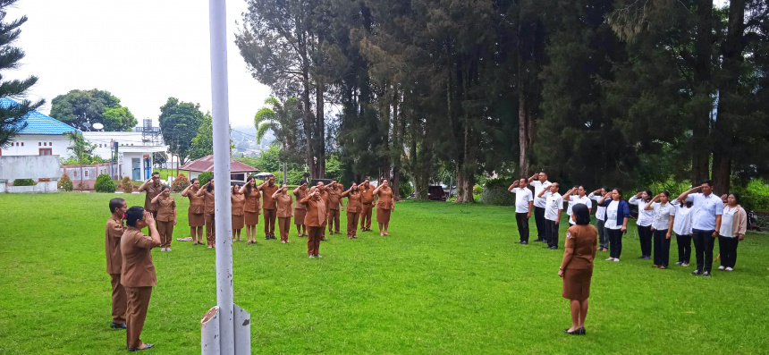 Apel Pagi Sekretariat DPRD Kabupaten Toba | Selasa, 07 November 2023