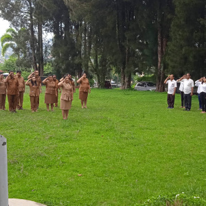 Apel Pagi Sekretariat DPRD Kabupaten Toba | Selasa, 21 November 2023 Apel Pagi Sekretariat DPRD Kabupaten Toba | Selasa, 21 November 2023