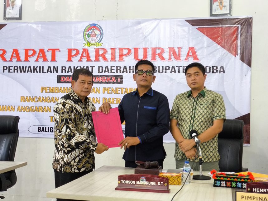 Rapat Paripurna DPRD Kabupaten Toba dalam Rangka Penyampaian Pandangan Akhir Fraksi-fraksi terhadap Ranperda P.APBD TA 2026